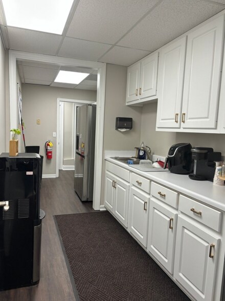 More Photos Of 889 Commerce Dr Sw, Conyers Loft Creative Space For Sale