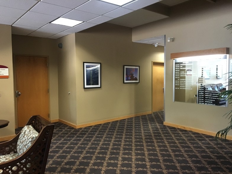 More Photos Of 76 Progress Dr, Stamford Research And Development For Lease