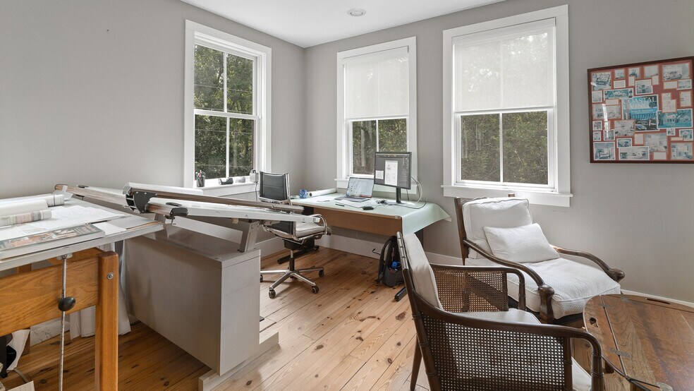 More Photos Of 19 Market, Beaufort Office For Lease