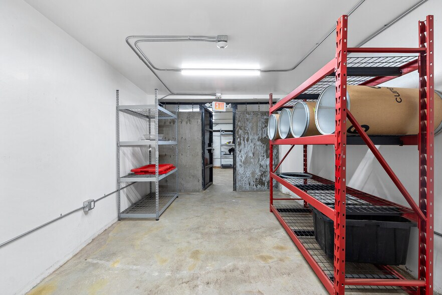 More Photos Of 3501 Emery St, Los Angeles Manufacturing For Sale