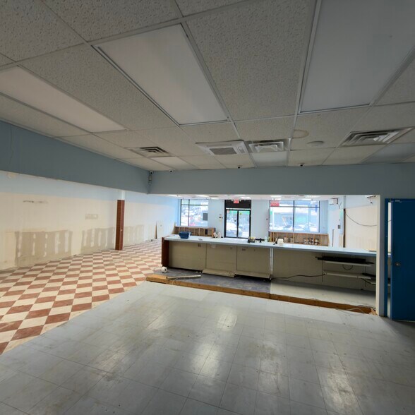 More Photos Of 613-613 Westchester Ave, Bronx Storefront Retail Office For Lease