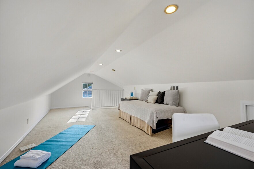 More Photos Of 5438-5440 Colfax Ave, Valley Village Apartments For Sale