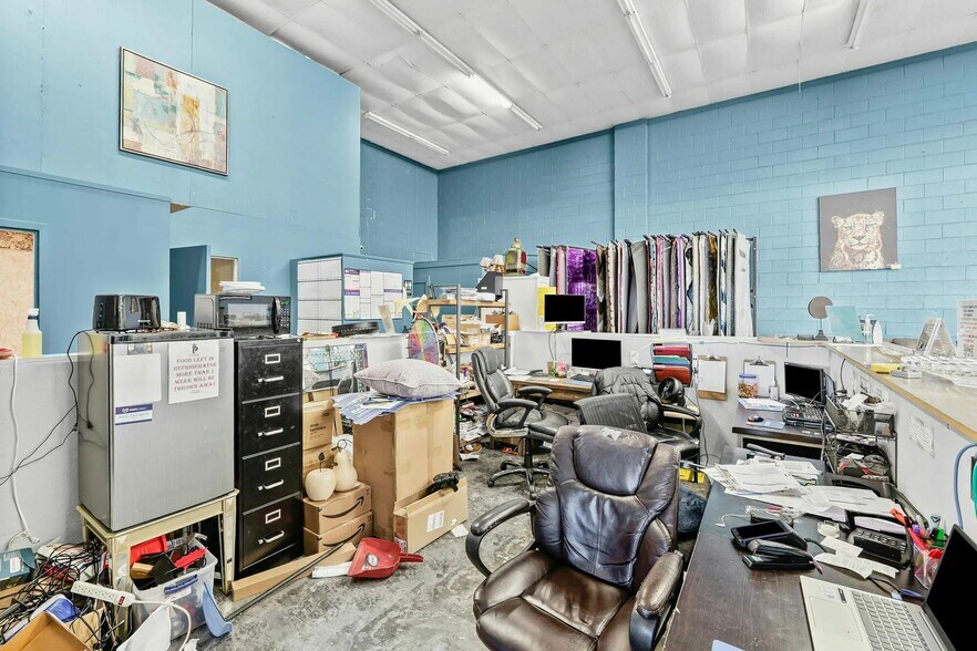 More Photos Of 1436 Reynolds Rd, Maumee Freestanding For Lease
