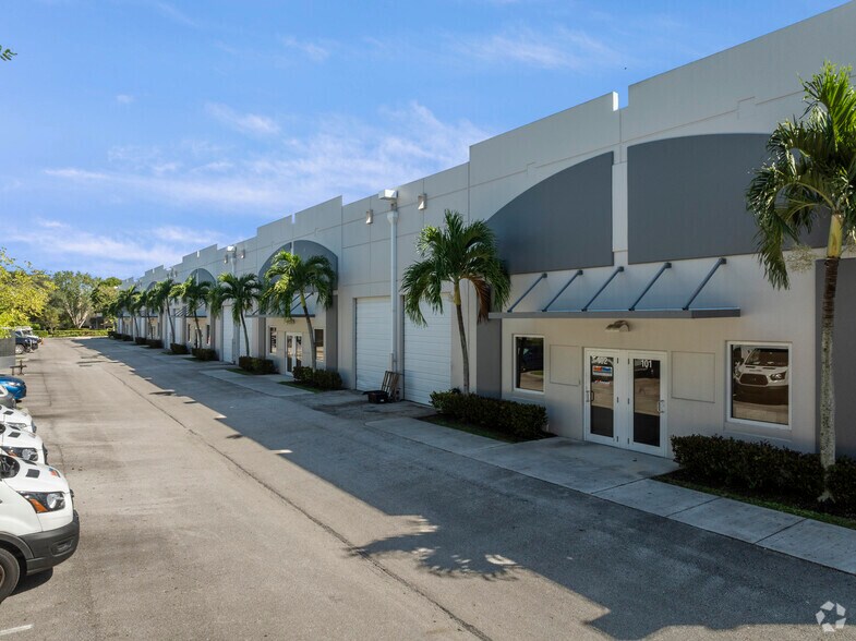 More Photos Of 534 Mercantile Pl, Port Saint Lucie Unknown For Lease