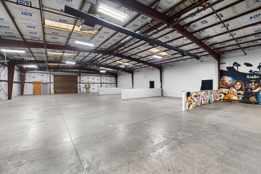 More Photos Of 13410 Waco St, Baldwin Park Manufacturing For Lease