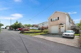 More Photos Of 407 Holstein St, Bridgeport Apartments For Sale