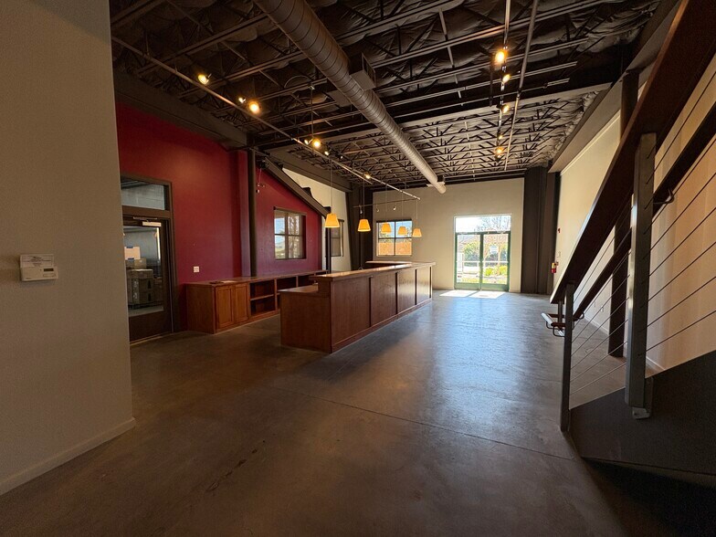 More Photos Of 178 Suburban Rd, San Luis Obispo Warehouse For Lease