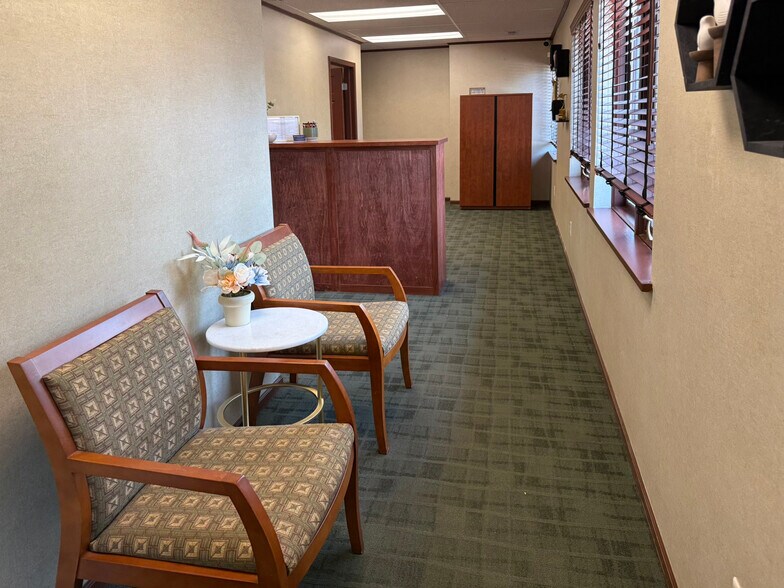 More Photos Of 5090-5096 Lovers Ln, Kalamazoo Office For Sale