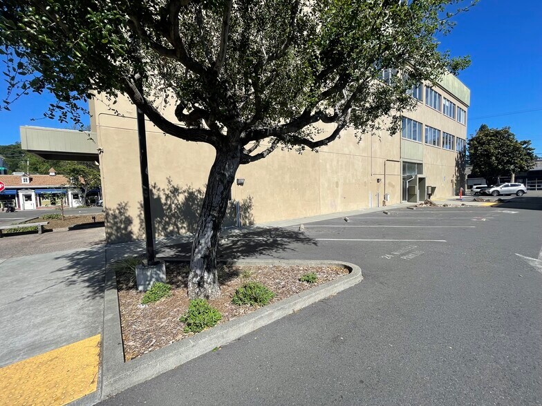 More Photos Of 305 San Anselmo Ave, San Anselmo Storefront Retail Office For Lease