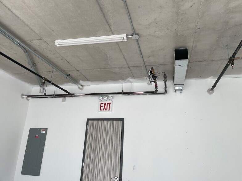 More Photos Of 36-18 Main St, Flushing Office For Sale