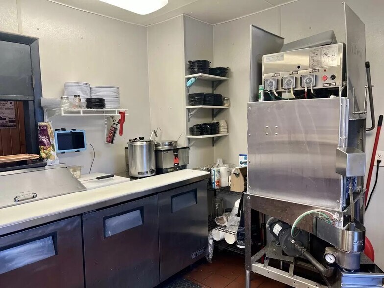 More Photos Of 107 N Main St, Rosholt Bar For Sale