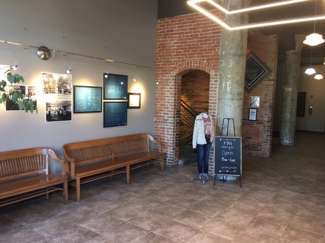 More Photos Of 700 16th St NE, Cedar Rapids Office For Lease