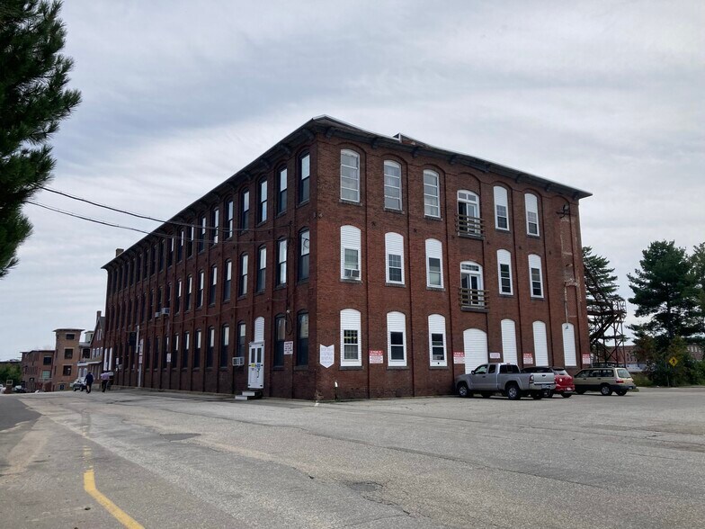 More Photos Of 22 Pearl St, Biddeford Warehouse For Lease