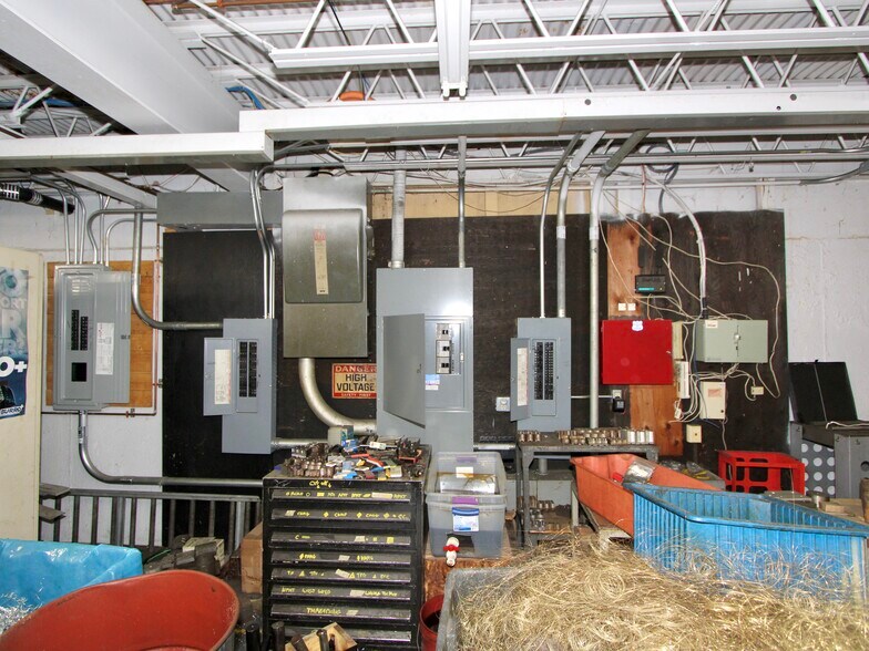 More Photos Of 44 Southbridge Rd, Dudley Light Manufacturing For Sale