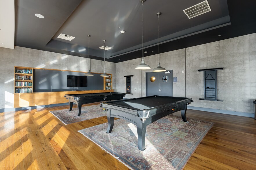 More Photos Of 1 Executive Dr, Fort Lee Apartments For Lease