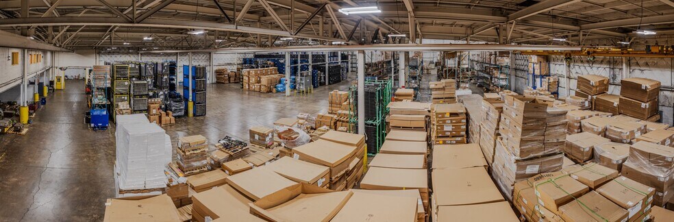 More Photos Of 2100 Cedar St, Fremont Distribution For Lease