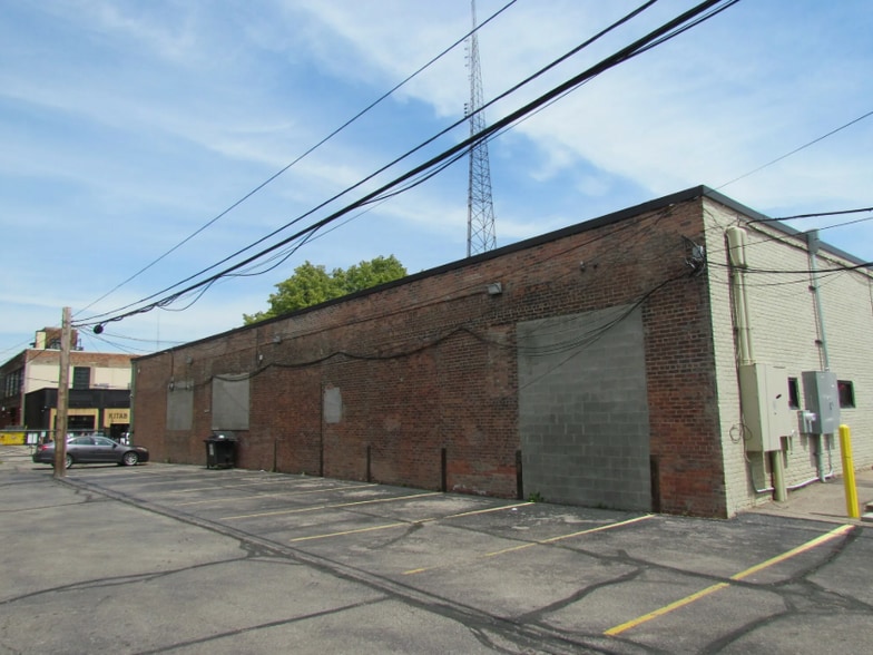 Primary Photo Of 441 W Willis St, Detroit Land For Sale
