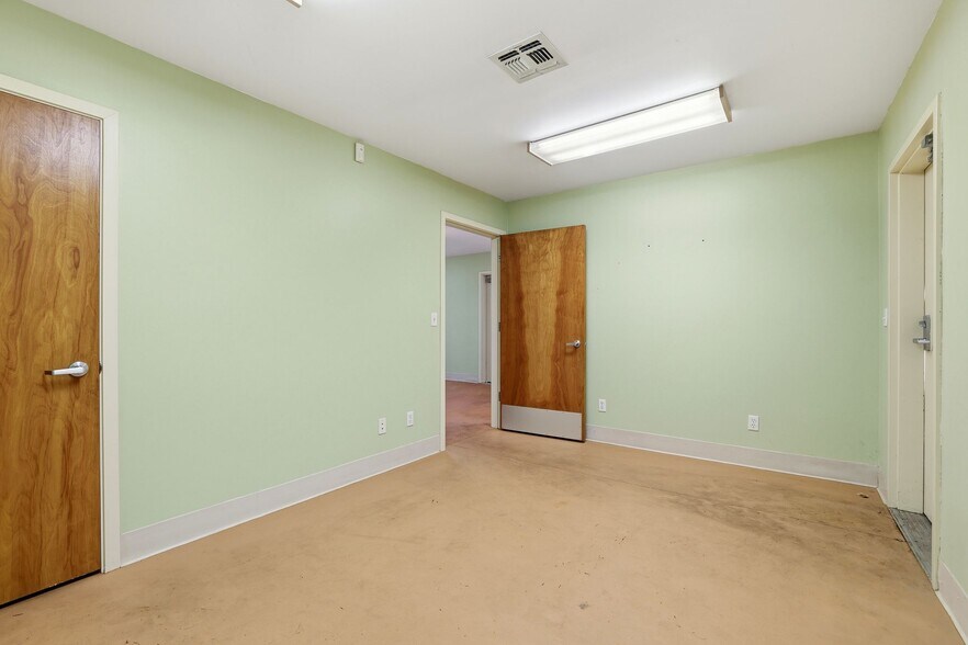 More Photos Of 1005 Fowler Way, Placerville Medical For Sale