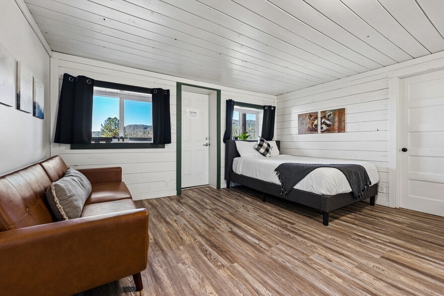 More Photos Of 7100 County Road 501, Bayfield Lodge Meeting Hall For Sale