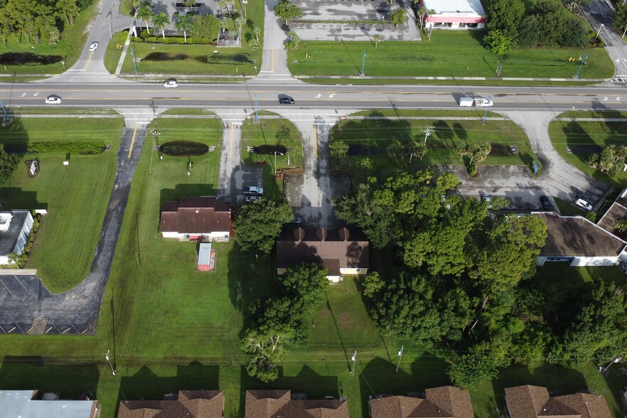 More Photos Of 1312 15th St N, Immokalee Office For Sale