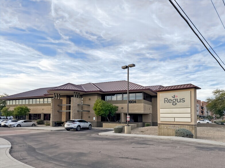More Photos Of 1904 W Parkside Ln, Phoenix Coworking Space