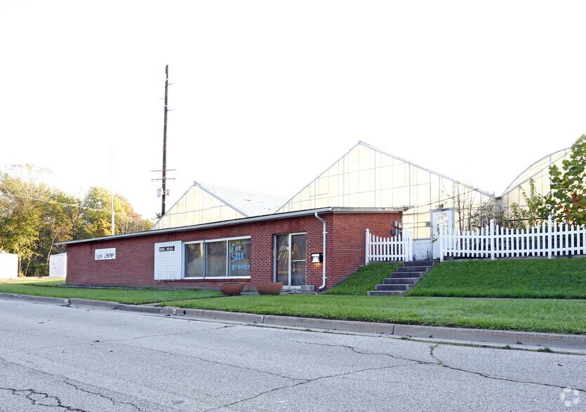 Primary Photo Of 129 S Washington Ave, Crestline Garden Center For Sale