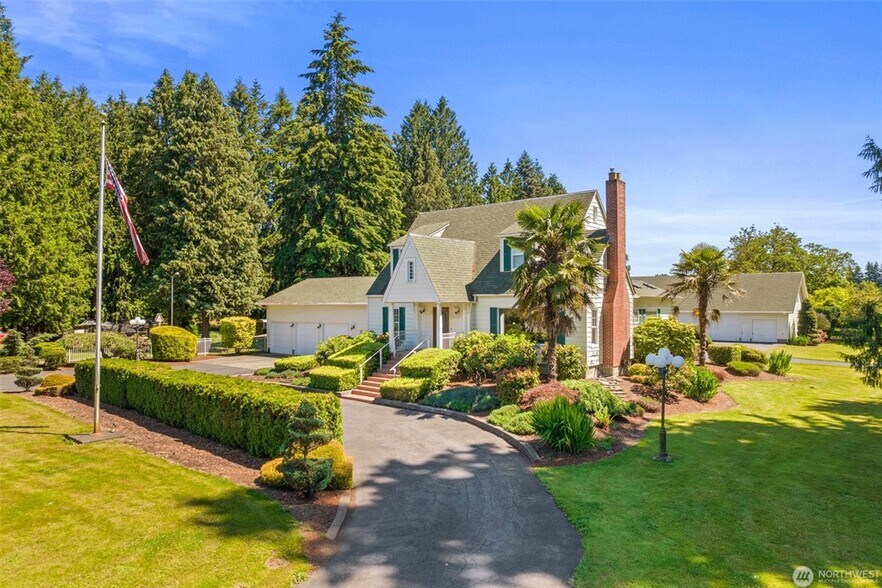 More Photos Of 1026 Alder St, Centralia Office Residential For Sale