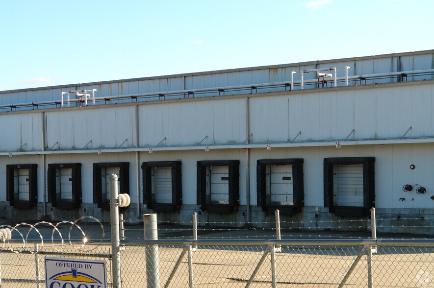 More Photos Of 1350 Boling St, Jackson Warehouse For Lease