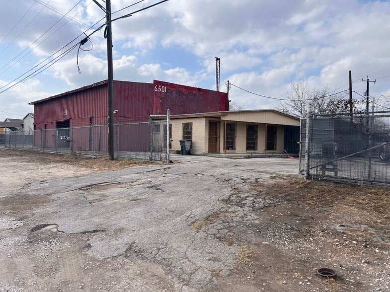 Primary Photo Of 6501 Enrique M Barrera Pky, San Antonio Industrial For Lease