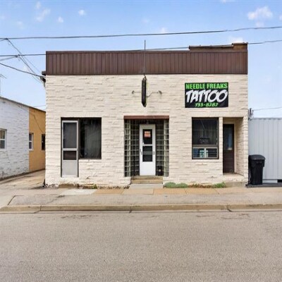 More Photos Of 107-121 N Douglas St, Appleton Storefront Retail Office For Sale