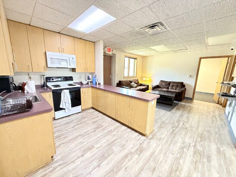More Photos Of 819 Walsh Rd, Madison Flex For Sale