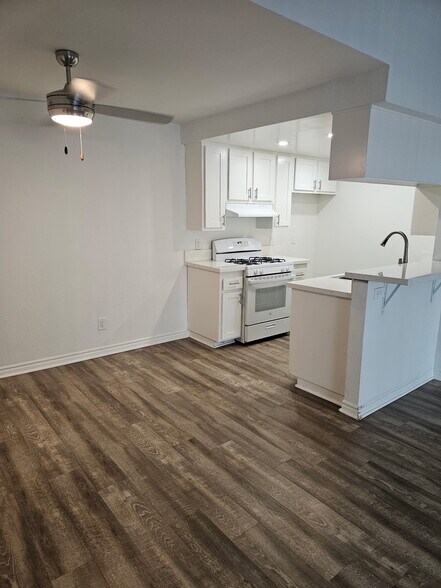 More Photos Of 3608 W Orange Ave, Anaheim Apartments For Sale