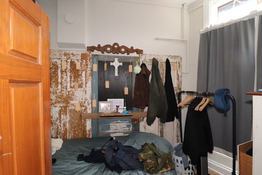 More Photos Of 139 S Broadway St, Blanchester Storefront Retail Residential For Sale