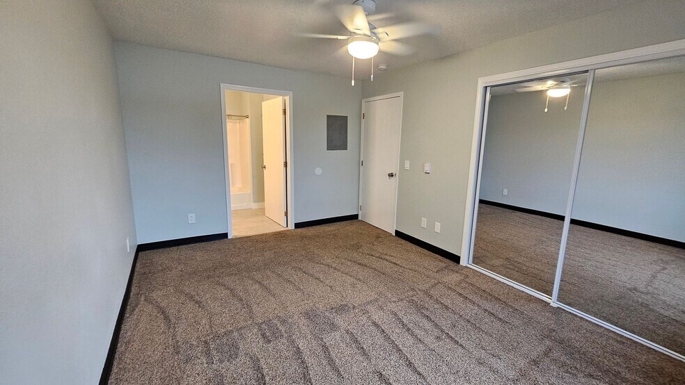 More Photos Of 3315 E 15th St, Des Moines Apartments For Sale