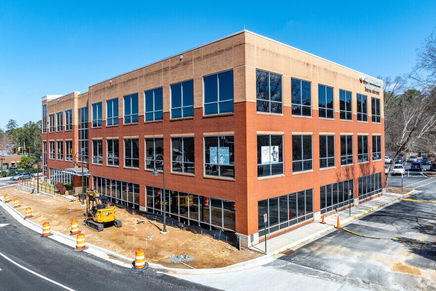 Primary Photo Of 2220 Wisteria Dr, Snellville Medical For Lease
