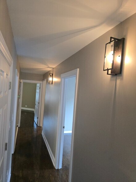 More Photos Of 35 N Mayfield Ave, Chicago Apartments For Sale