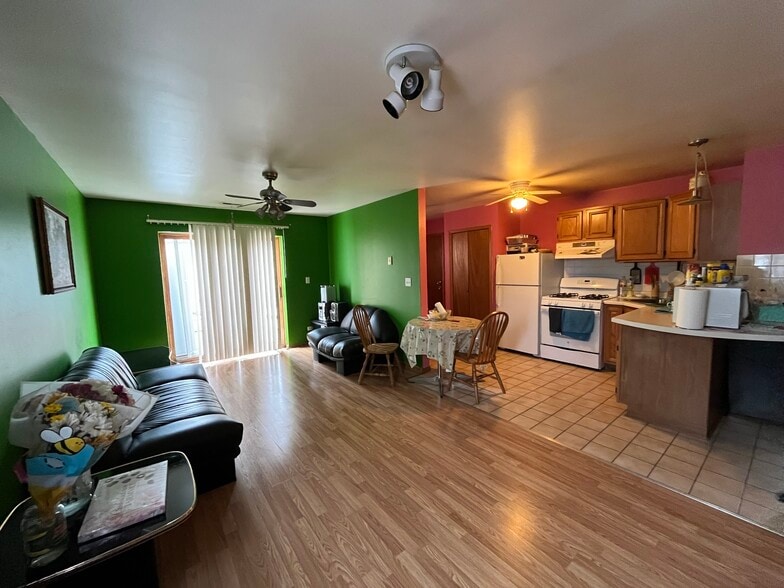 More Photos Of 3012 N Laramie Ave, Chicago Storefront Retail Residential For Sale