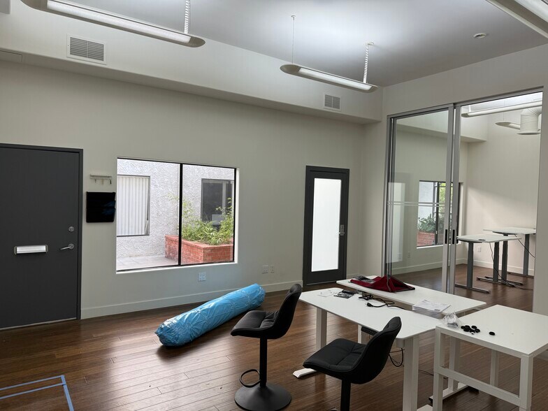More Photos Of 1539 Sawtelle Blvd, Los Angeles Office For Lease