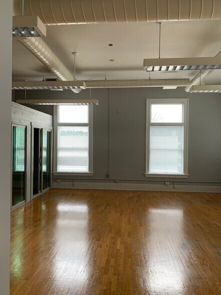 More Photos Of 7826 Leary Way NE, Redmond Office For Lease