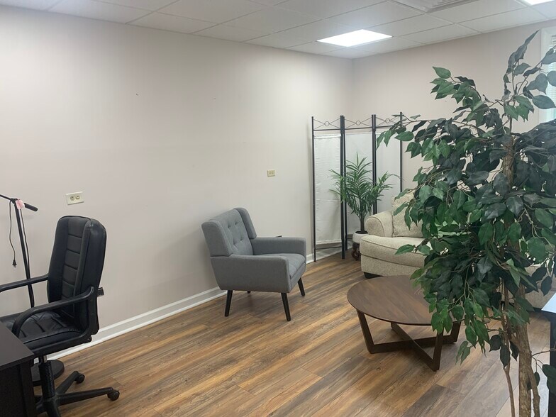 More Photos Of 661 Madison Ave, Memphis Medical For Sale