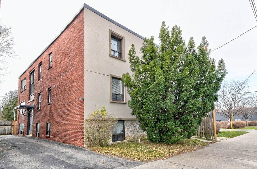 More Photos Of 1112 Weston Rd, Toronto Apartments For Sale