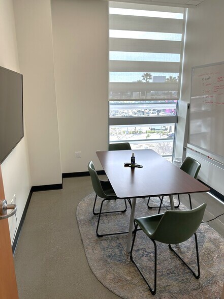 More Photos Of 110 S Fairfax Ave, Los Angeles Office For Sale