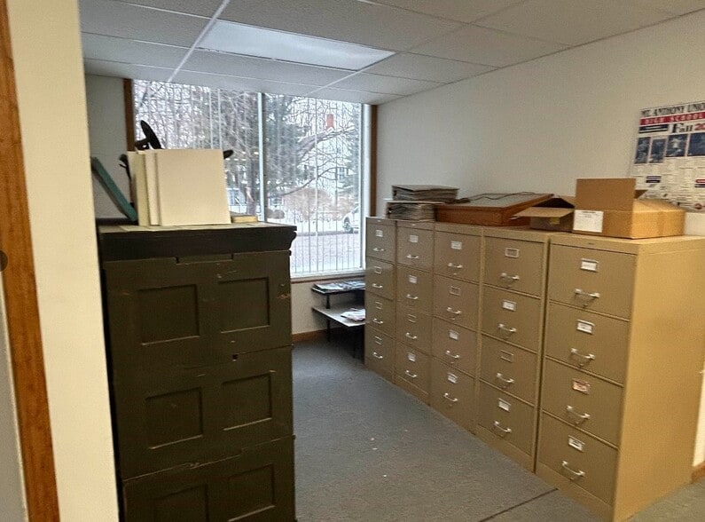 More Photos Of 736 Main St, Bennington Specialty For Sale