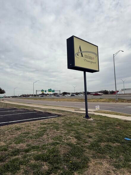 More Photos Of 223 NE Loop 820, Hurst Office For Sale