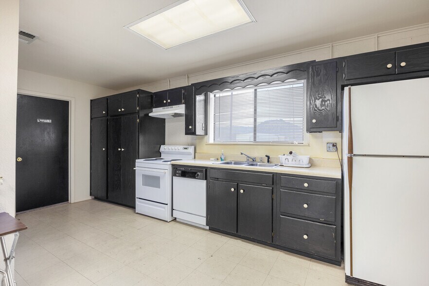 More Photos Of 545 N US-83, Junction Land For Sale