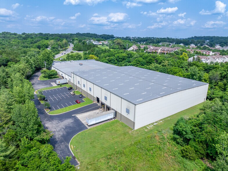 More Photos Of 5582-5584 Mount View Rd, Antioch Warehouse For Lease