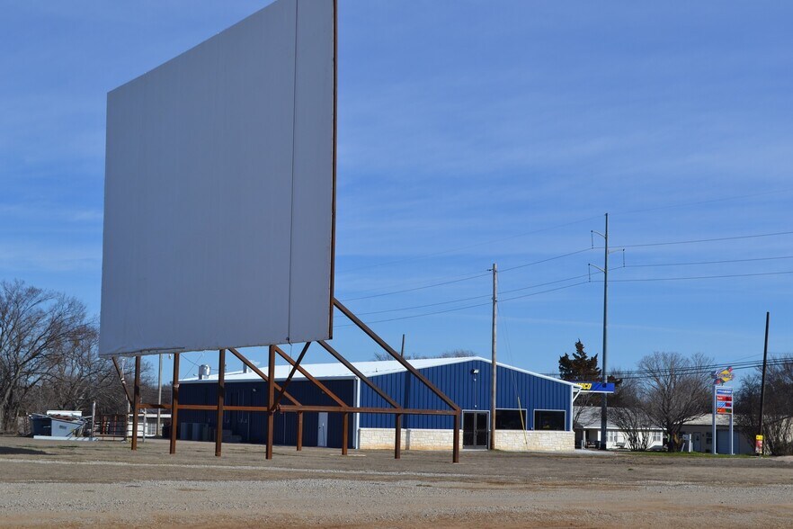 More Photos Of 16677 US Highway 77, Springer Multifamily For Sale