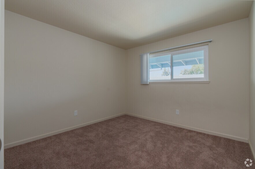 More Photos Of 500 Sunrise Ave, Roseville Apartments For Sale