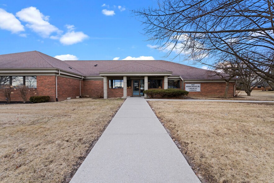 More Photos Of 2345 W Lincoln Rd, Kokomo Healthcare For Lease