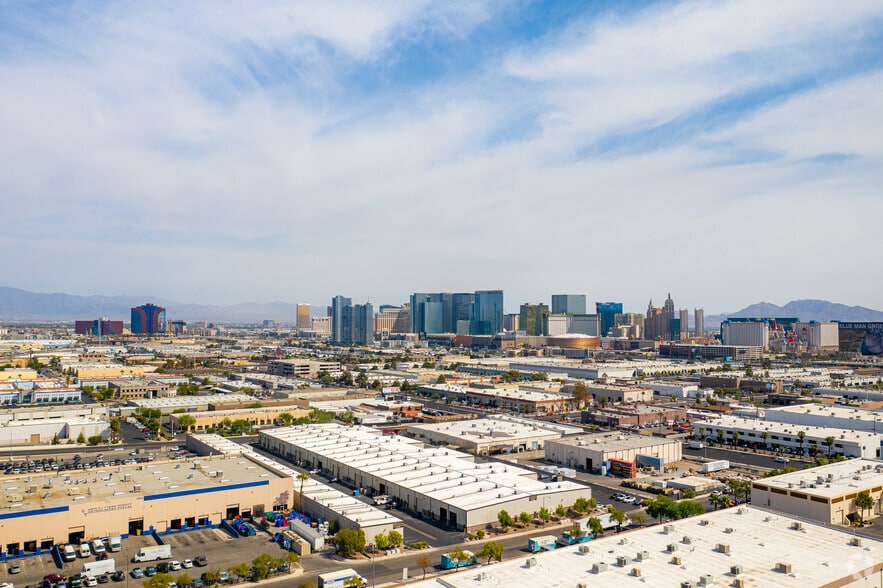 More Photos Of 3915 W Hacienda Ave, Las Vegas Warehouse For Lease